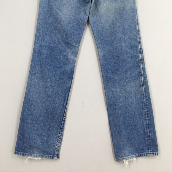 Vintage Levi’s Jeans - Picture 9 of 14